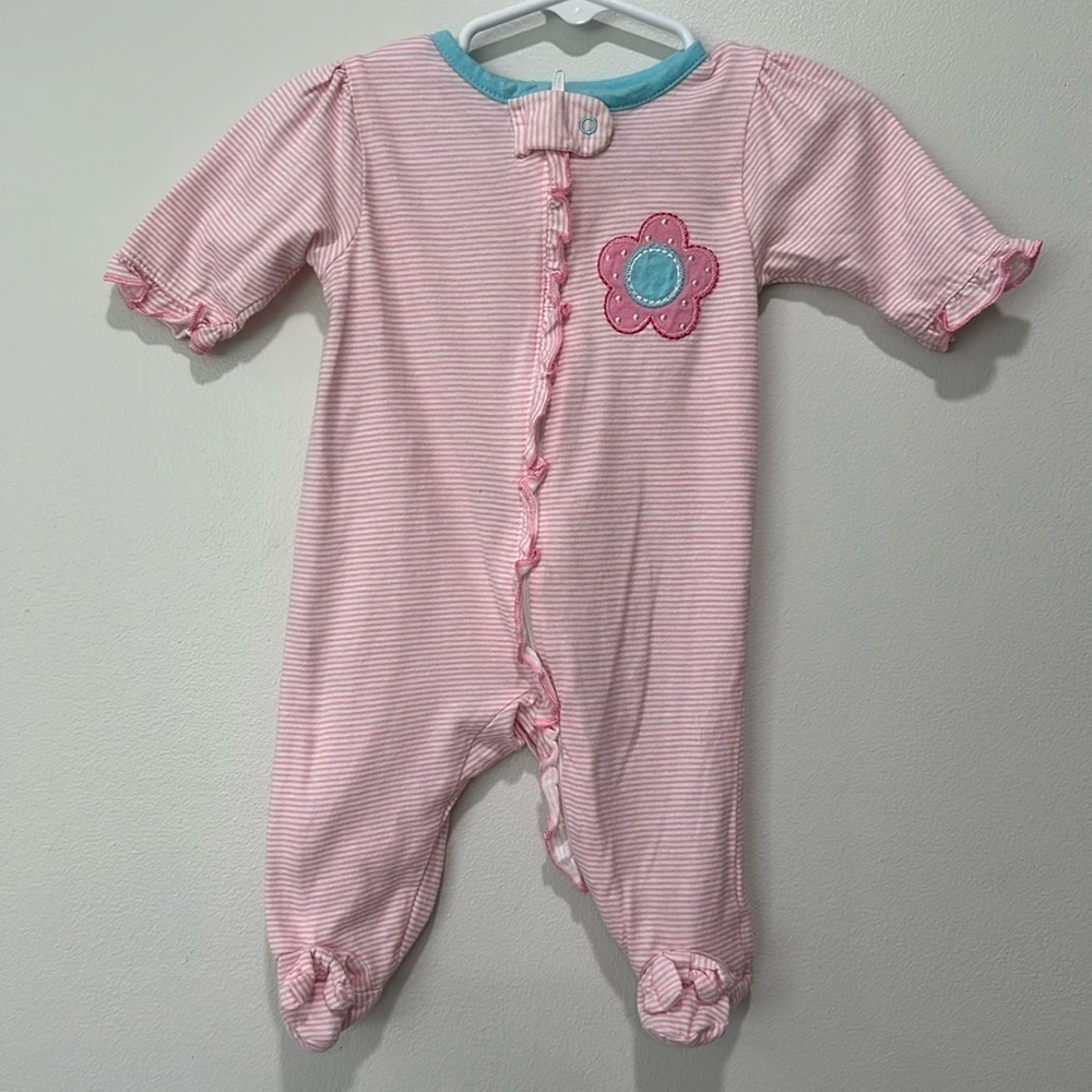 Pink flower 🌸 onesie